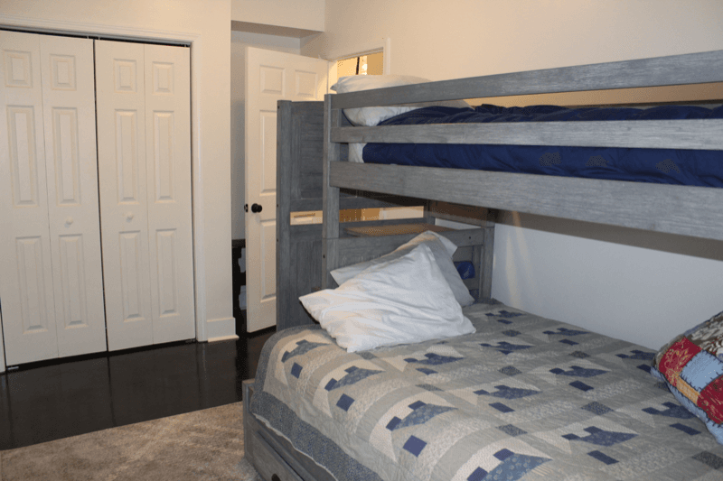 Jonesborough House: 342 Dry Creek Road
