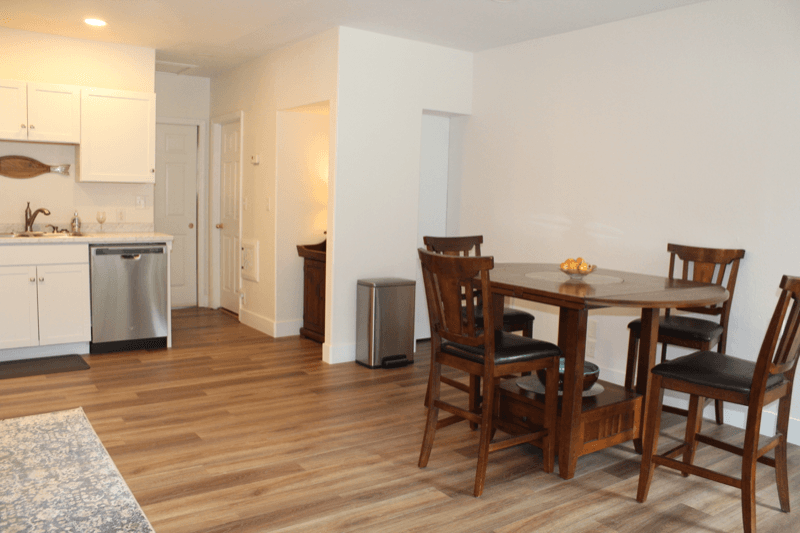 Jonesborough House: 342 Dry Creek Road