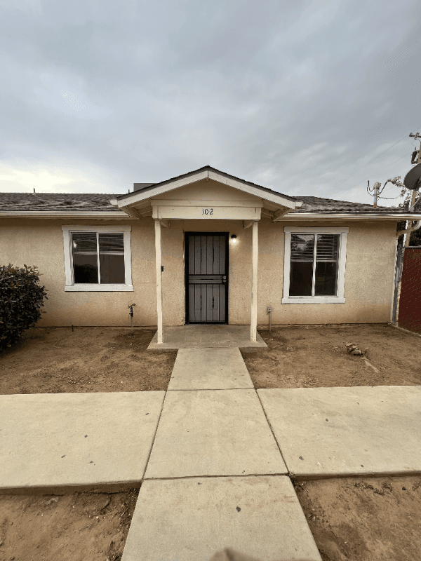 Fresno Multiplex: 512 S Dearing Ave