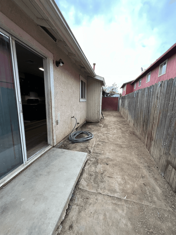 Fresno Multiplex: 512 S Dearing Ave