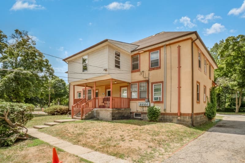 Mount Pleasant Multiplex: 715 S Kinney Ave