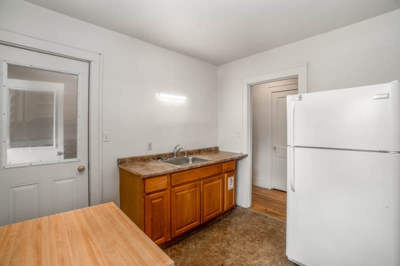 Mount Pleasant Multiplex: 715 S Kinney Ave