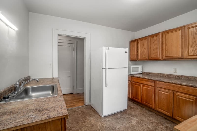 Mount Pleasant Multiplex: 715 S Kinney Ave