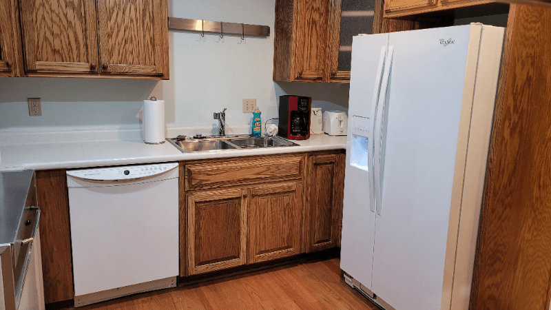 Urbandale Apartment: 8806 Carole Cir, Urbandale IA