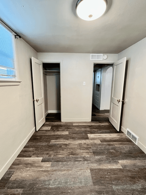 Greeley Apartment: 1917 7th Ave