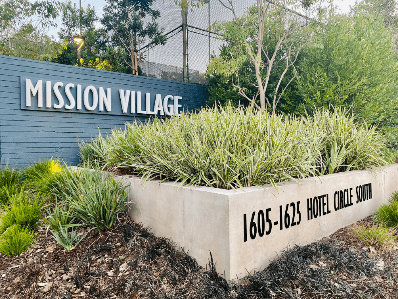 San Diego Apartment: 1605 Hotel Circle South