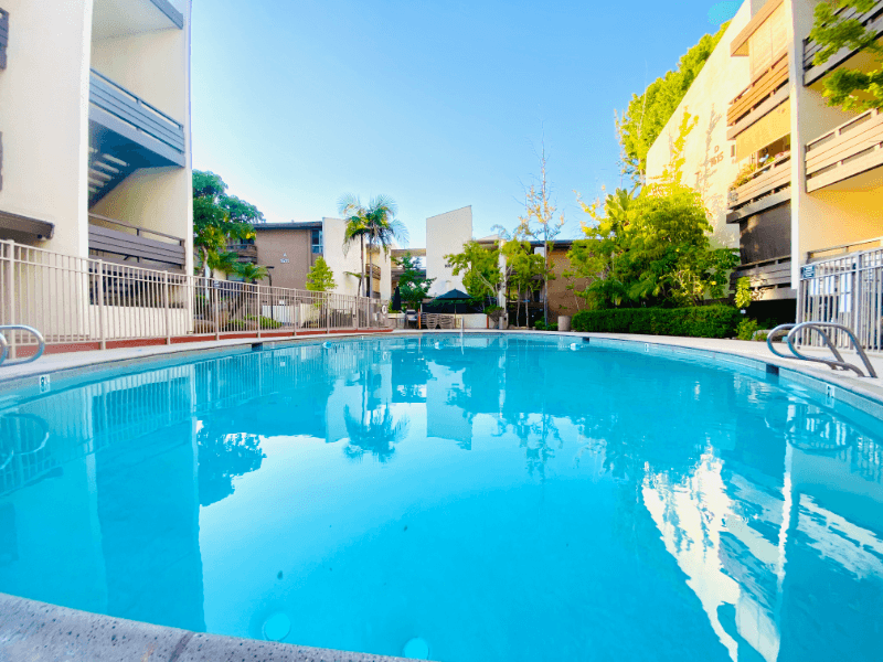 San Diego Apartment: 1605 Hotel Circle South