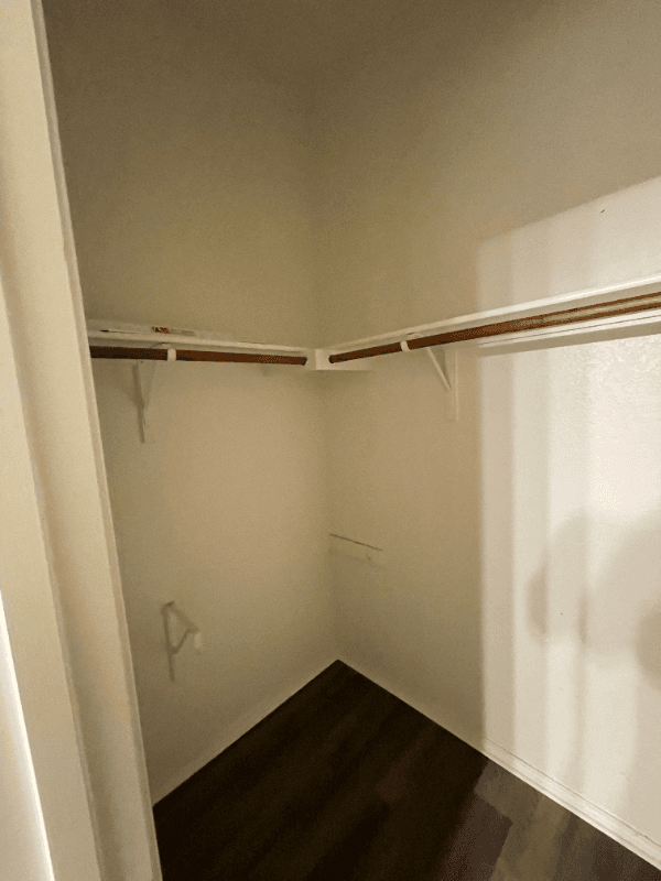 Roanoke House: 3817 denridge ln
