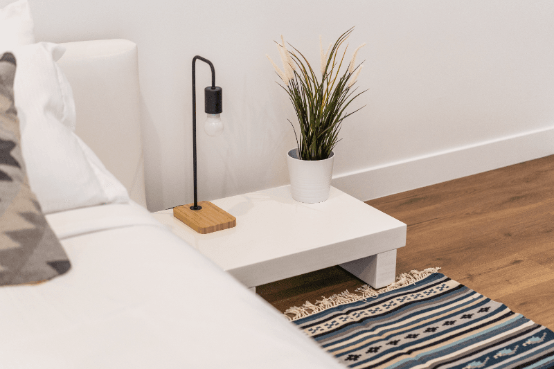 North Hollywood Apartment: 11249 Huston St
