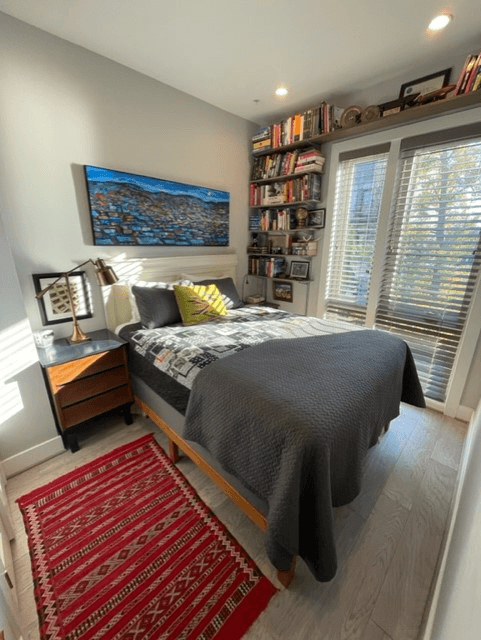 Washington Condo: 700 16th St NE