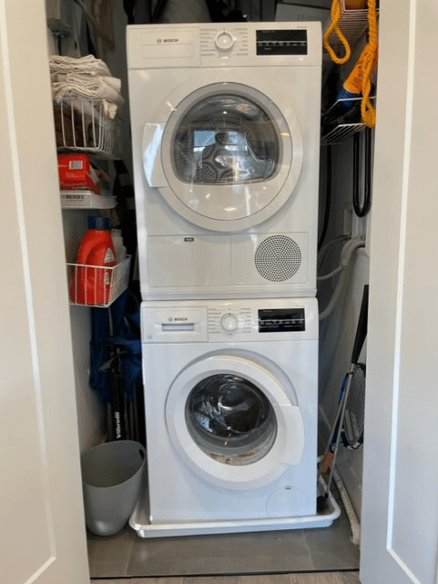 Washington Condo: 700 16th St NE