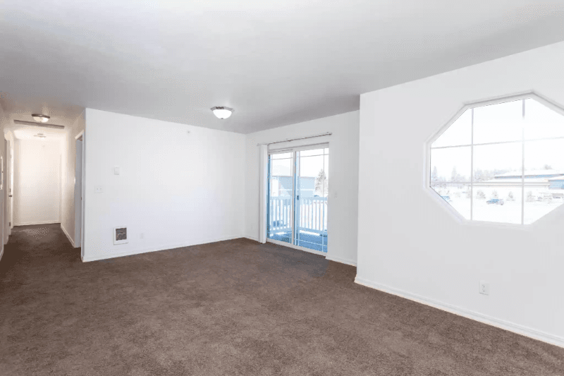 Columbia Falls House: 4 Diane Road