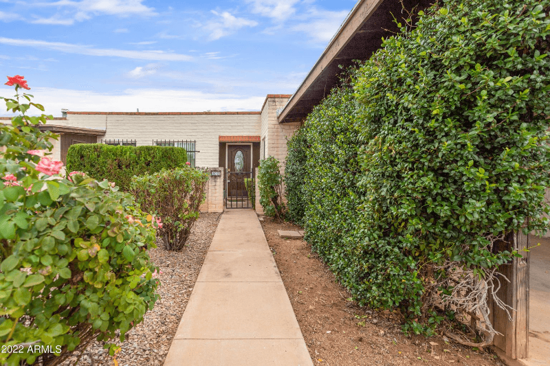 Sierra Vista House: 1308 Carmelita Dr