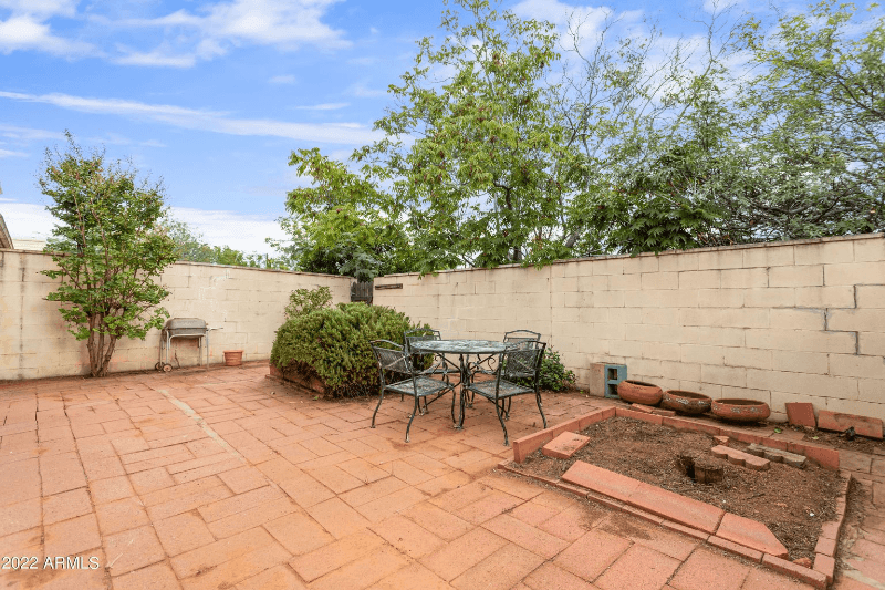 Sierra Vista House: 1308 Carmelita Dr