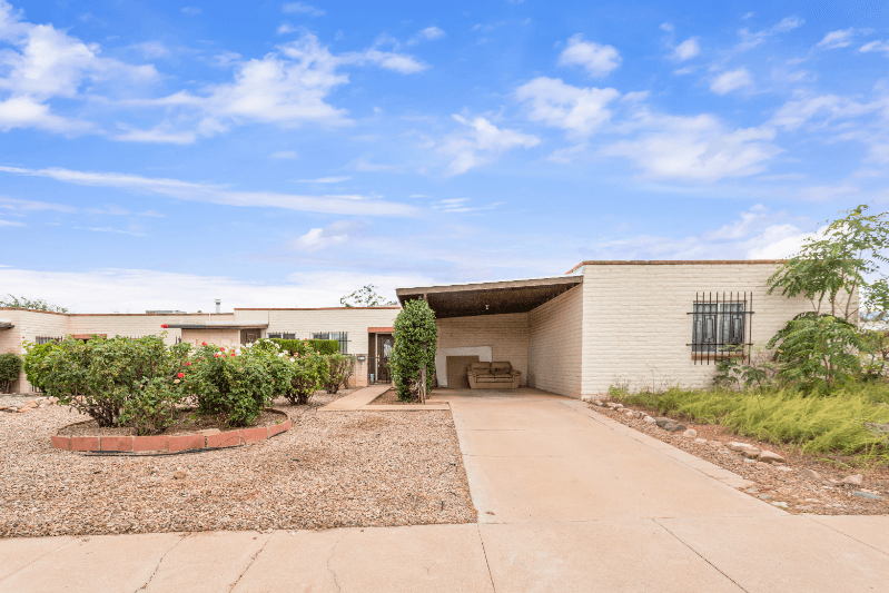 Sierra Vista House: 1308 Carmelita Dr