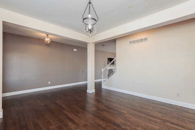 Lake St Louis House: 424 Country Stone Dr