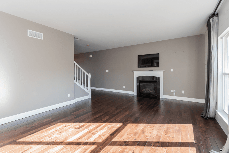 Lake St Louis House: 424 Country Stone Dr