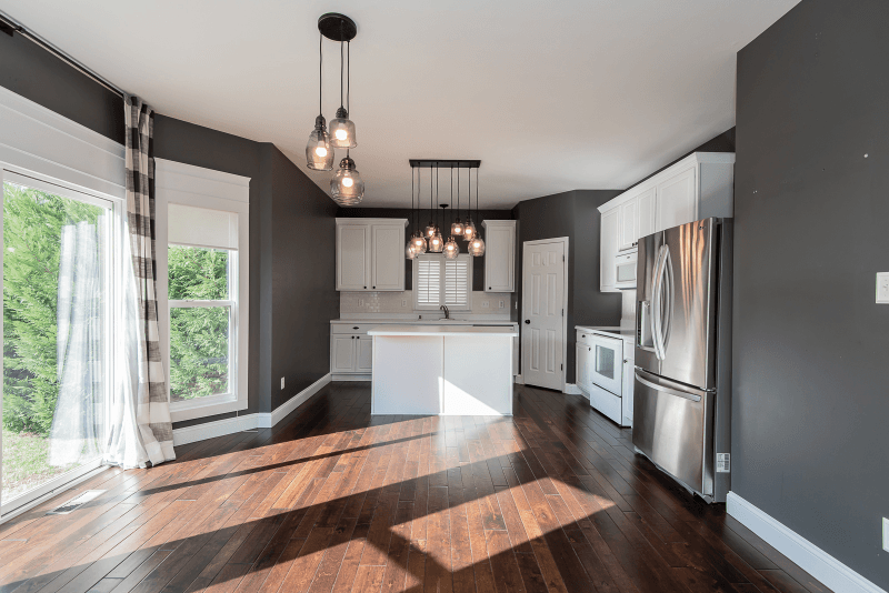 Lake St Louis House: 424 Country Stone Dr