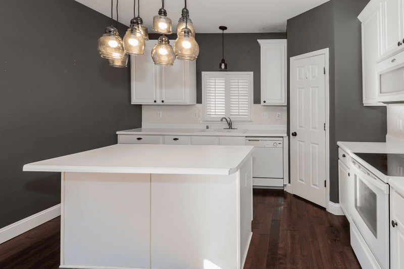 Lake St Louis House: 424 Country Stone Dr