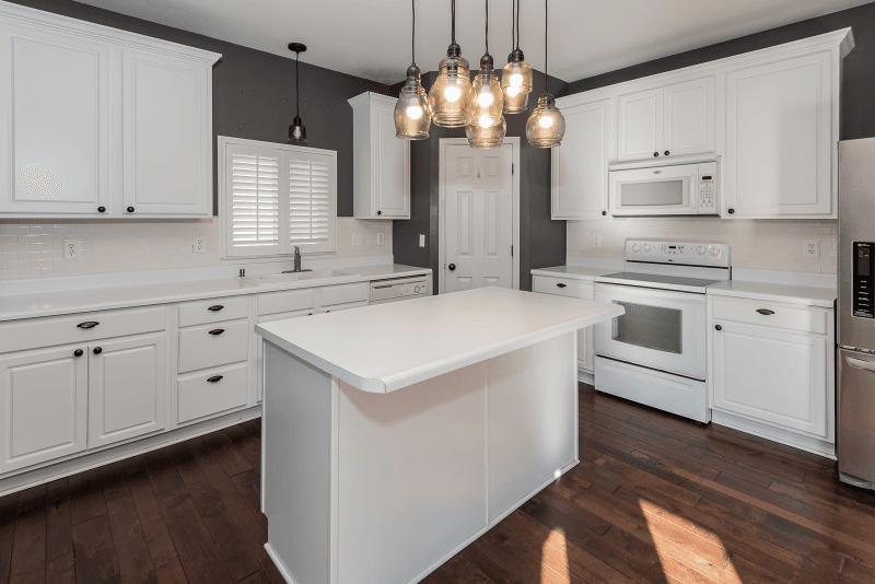 Lake St Louis House: 424 Country Stone Dr
