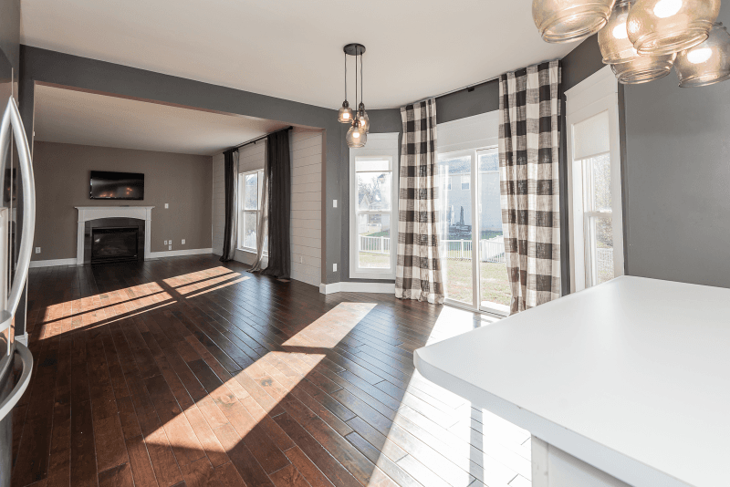 Lake St Louis House: 424 Country Stone Dr