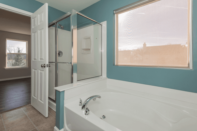 Lake St Louis House: 424 Country Stone Dr