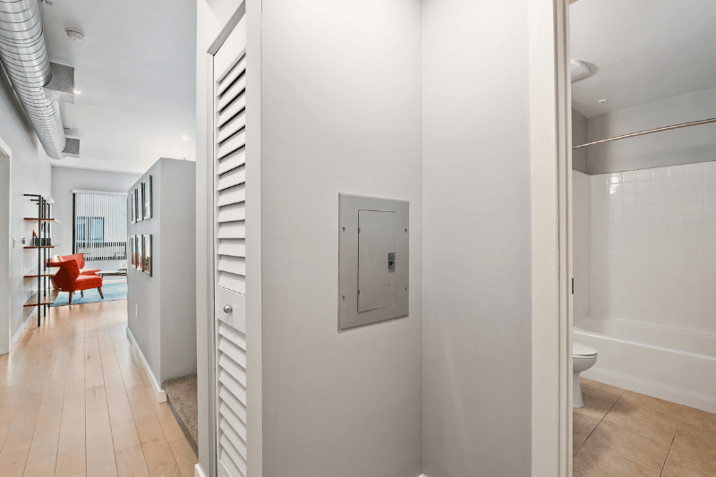 San Diego Condo: 889 Date S