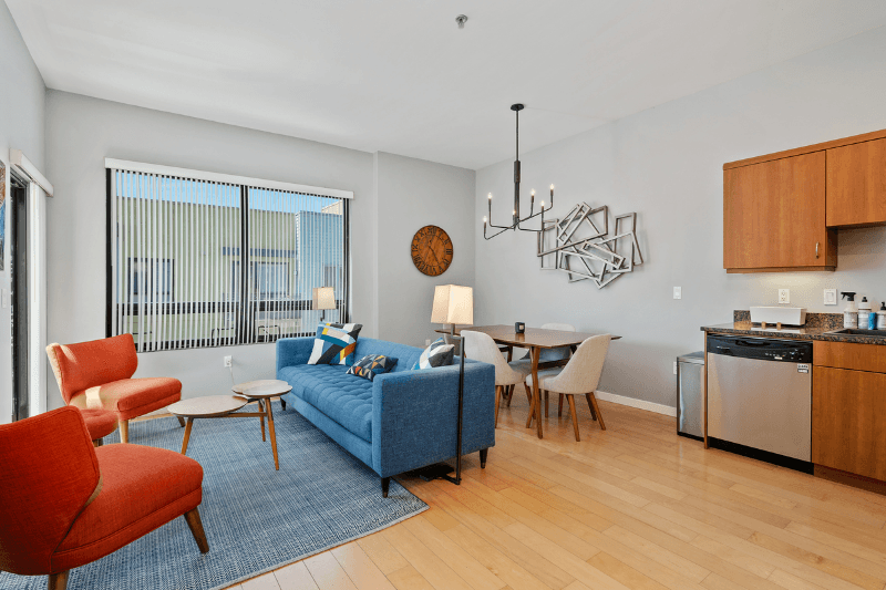 San Diego Condo: 889 Date S