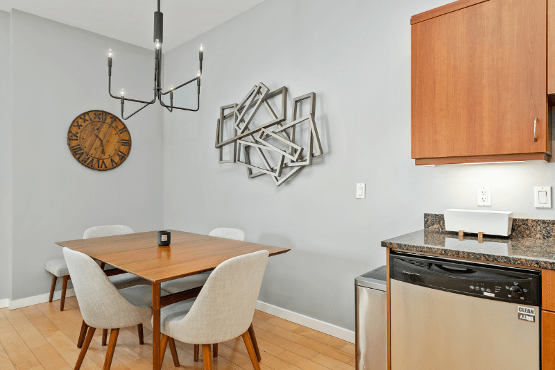 San Diego Condo: 889 Date S