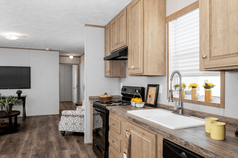 Riverdale House: 29 Lakeview Dr.