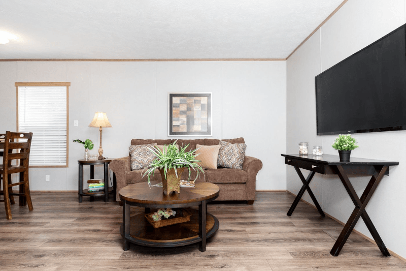 Riverdale House: 29 Lakeview Dr.
