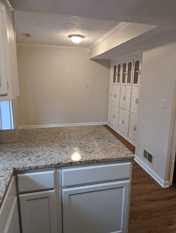 Lexington Townhome: 485 Woodview Drive