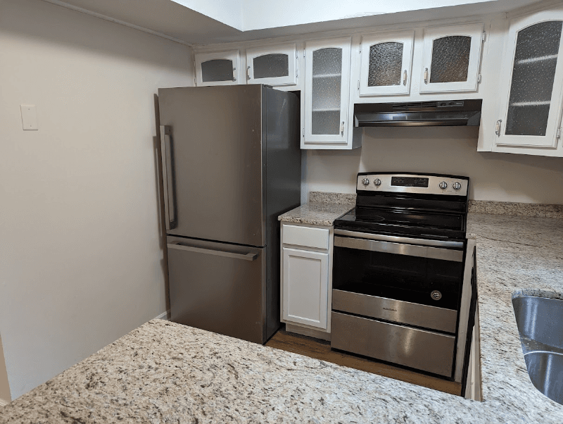 Lexington Townhome: 485 Woodview Drive