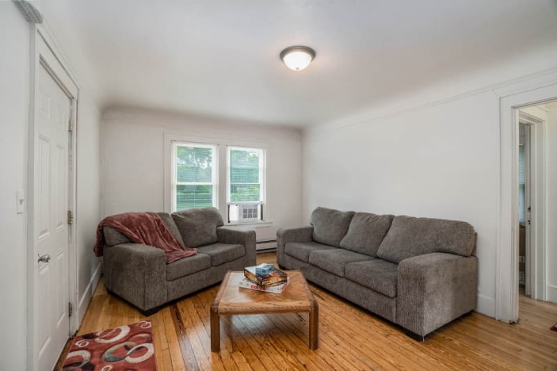 Mount Pleasant Multiplex: 715 S Kinney Ave