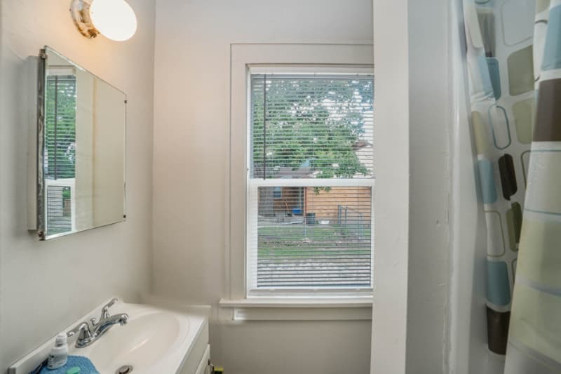 Mount Pleasant Multiplex: 715 S Kinney Ave