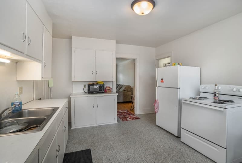 Mount Pleasant Multiplex: 715 S Kinney Ave
