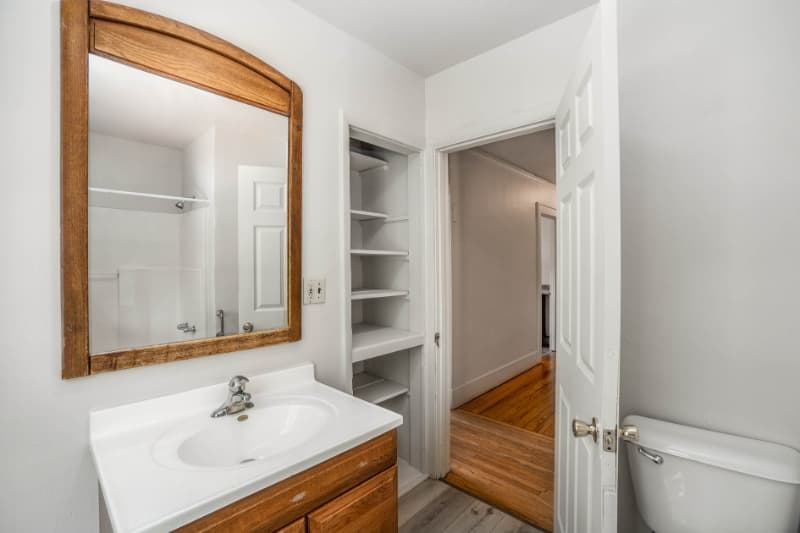 Mount Pleasant Multiplex: 715 S Kinney Ave
