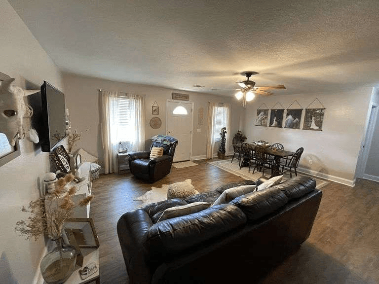 Swainsboro House: 114 Atkinson Drive