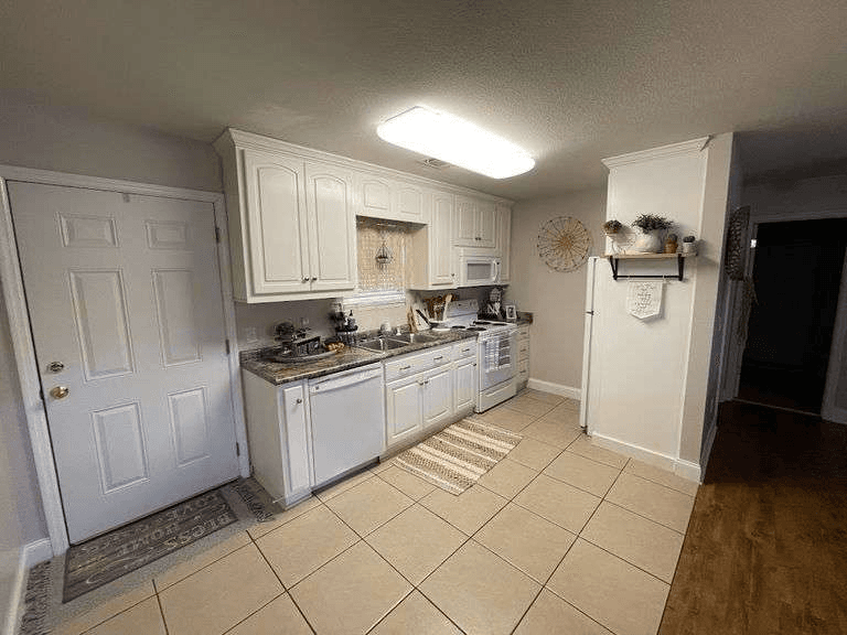 Swainsboro House: 114 Atkinson Drive