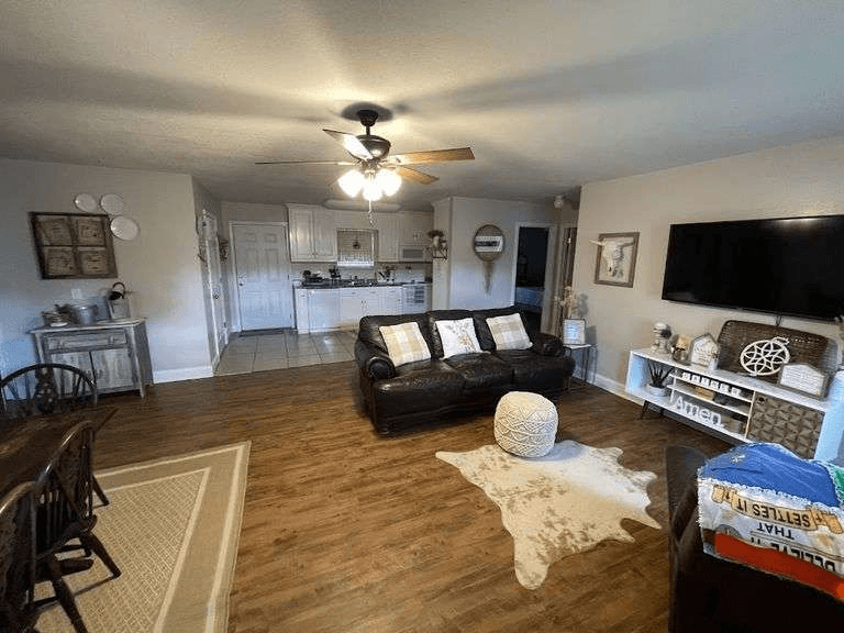 Swainsboro House: 114 Atkinson Drive