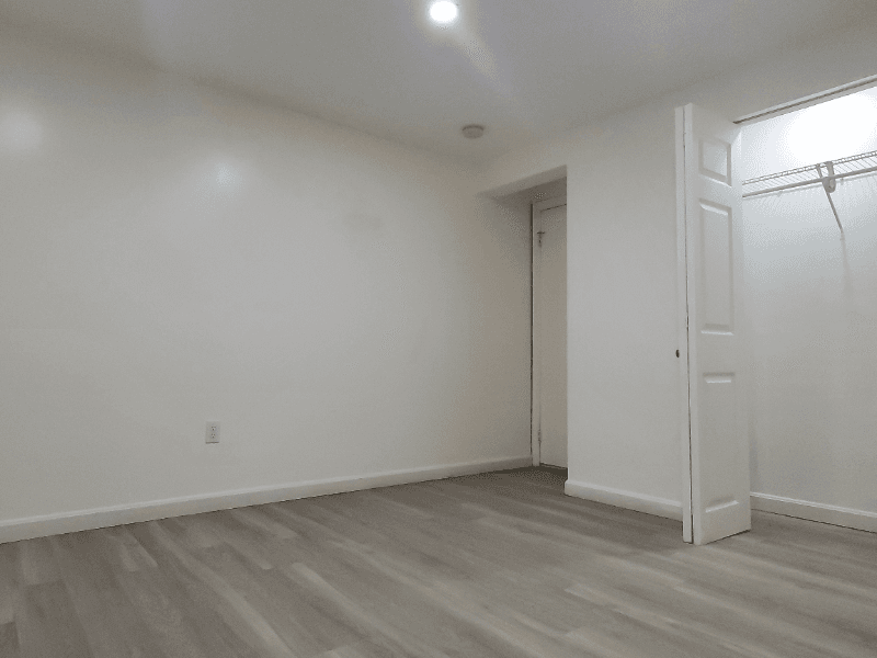 Revere Apartment: 116 Newman St.