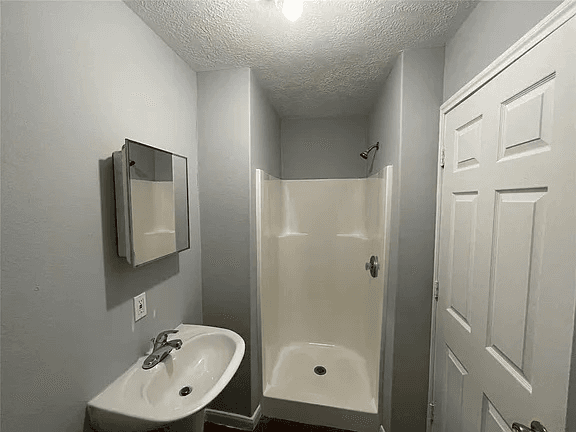 Hempstead House: 20891 Pine Island Rd