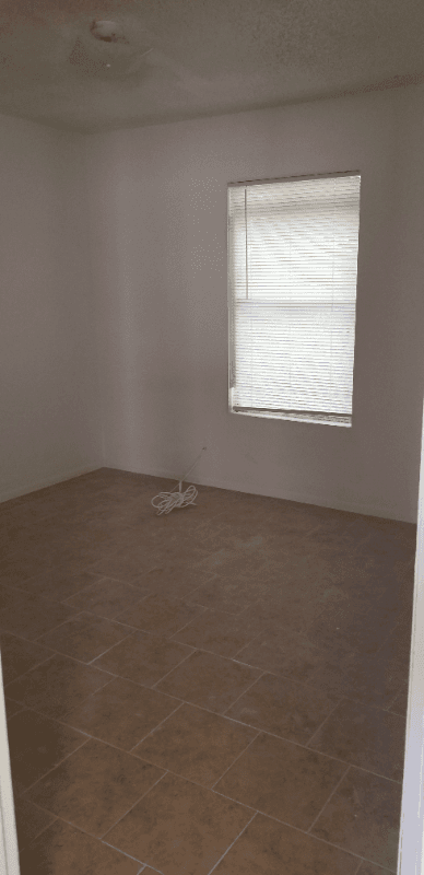 San Antonio Multiplex: 4222 Woodmanor Dr