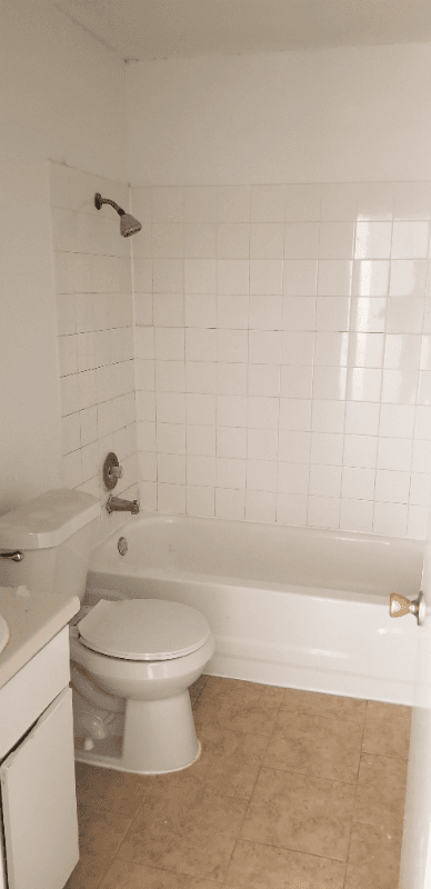 San Antonio Multiplex: 4222 Woodmanor Dr