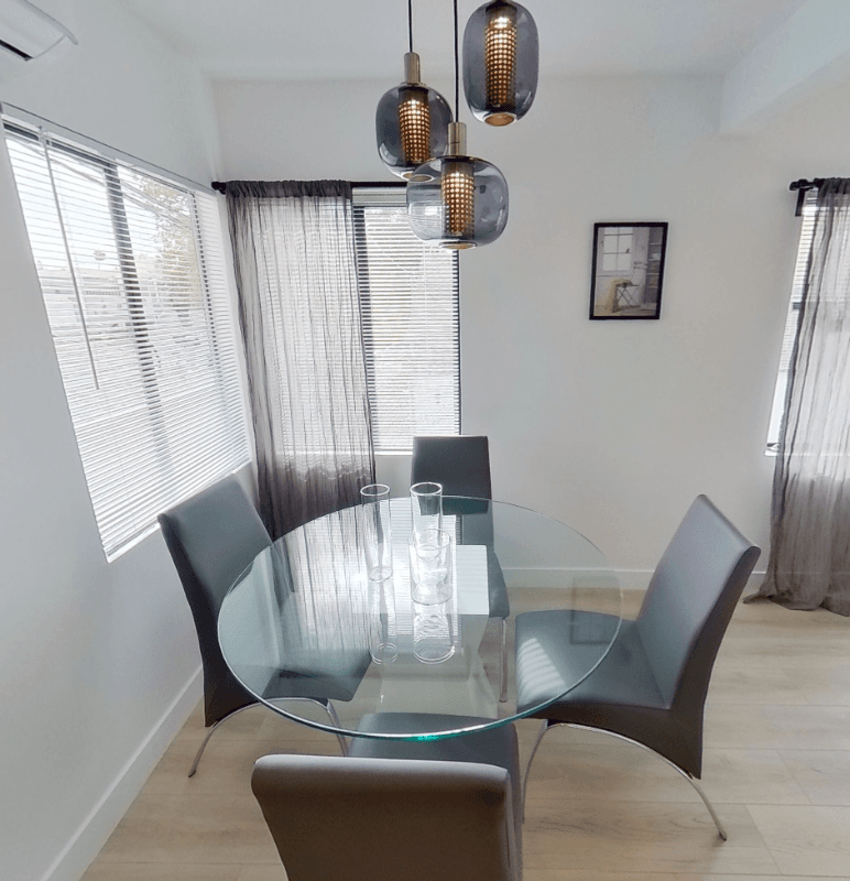 North Hollywood Apartment: 11249 HUSTON ST
