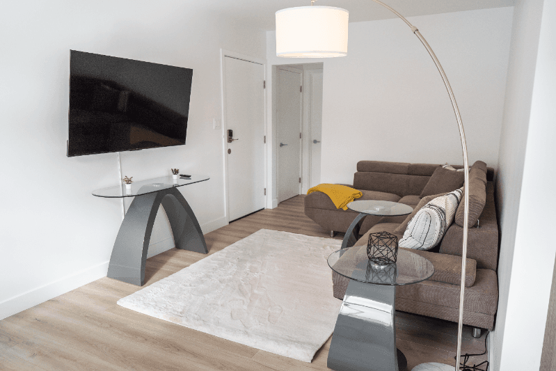 North Hollywood Apartment: 11249 HUSTON ST