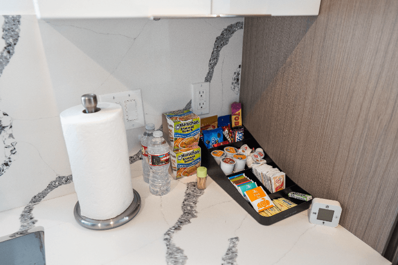 North Hollywood Apartment: 11249 HUSTON ST