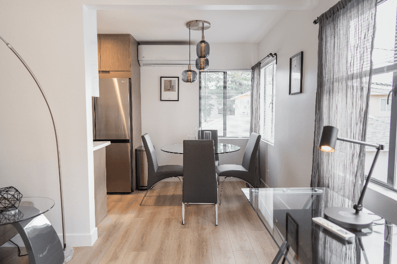 North Hollywood Apartment: 11249 HUSTON ST