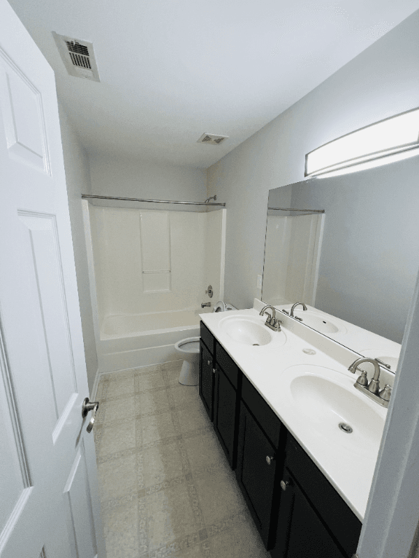 BRENTWOOD House: 5837 Sterling Oaks Dr.