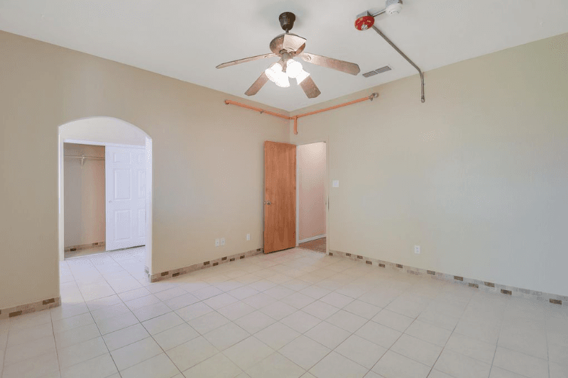 Rio rancho House: 832 Monterrey road ne